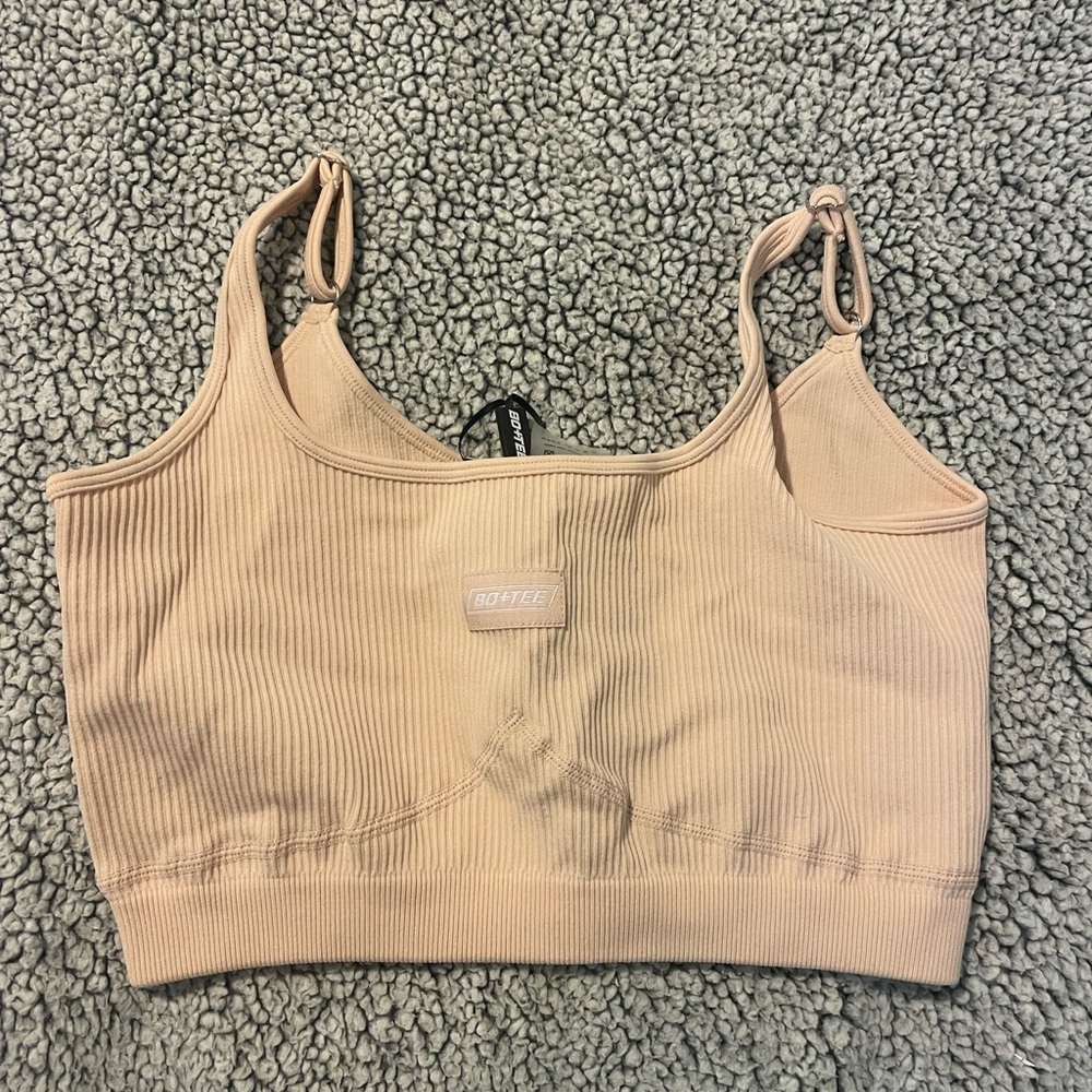 BO + TEE SPORTS BRA